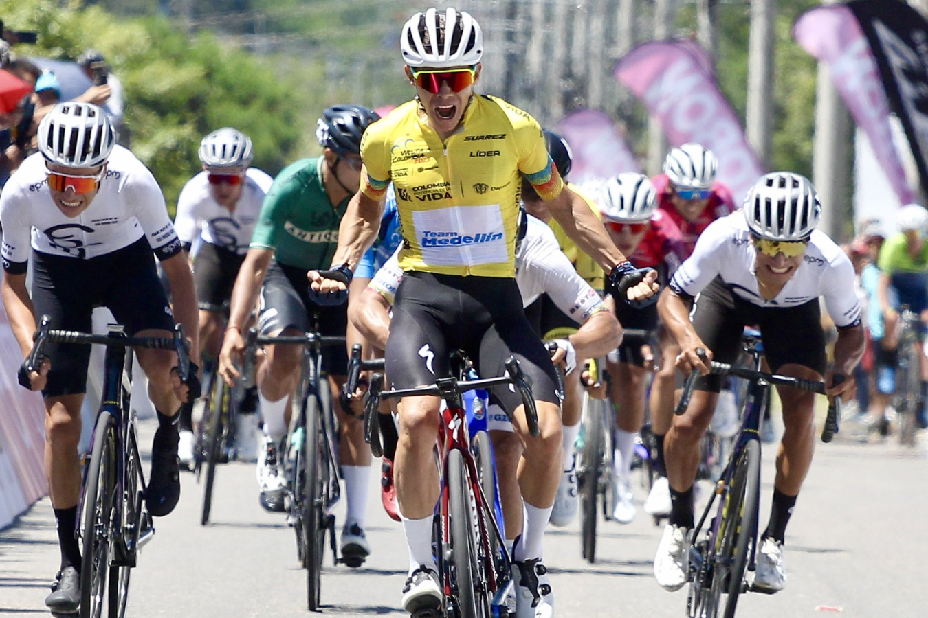 TAS le da la razón a ‘Supermán’ López: Astana tendrá que pagar los sueldos que le debe