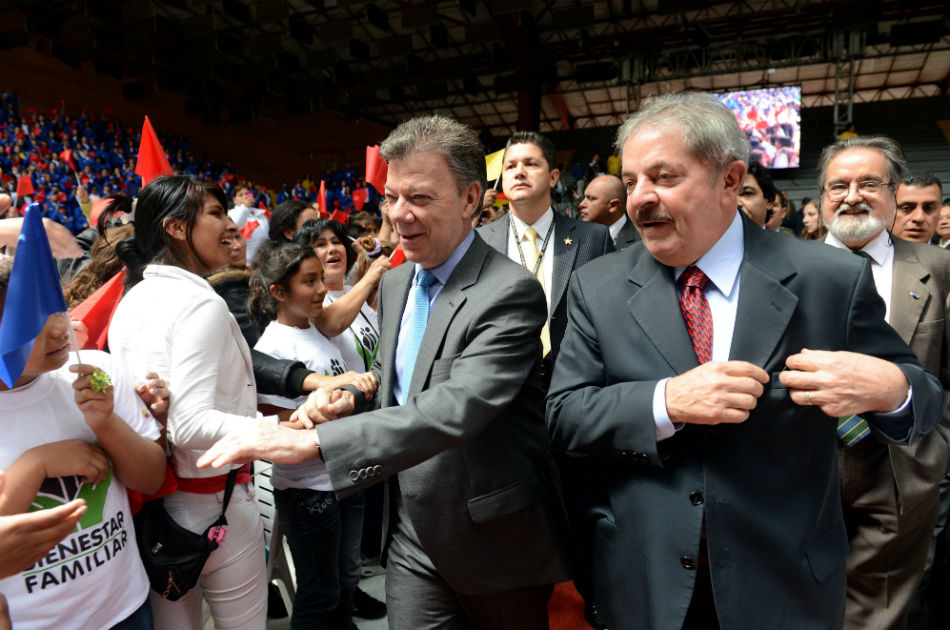 Lula acompañó a Santos a rendición de cuentas de programas sociales