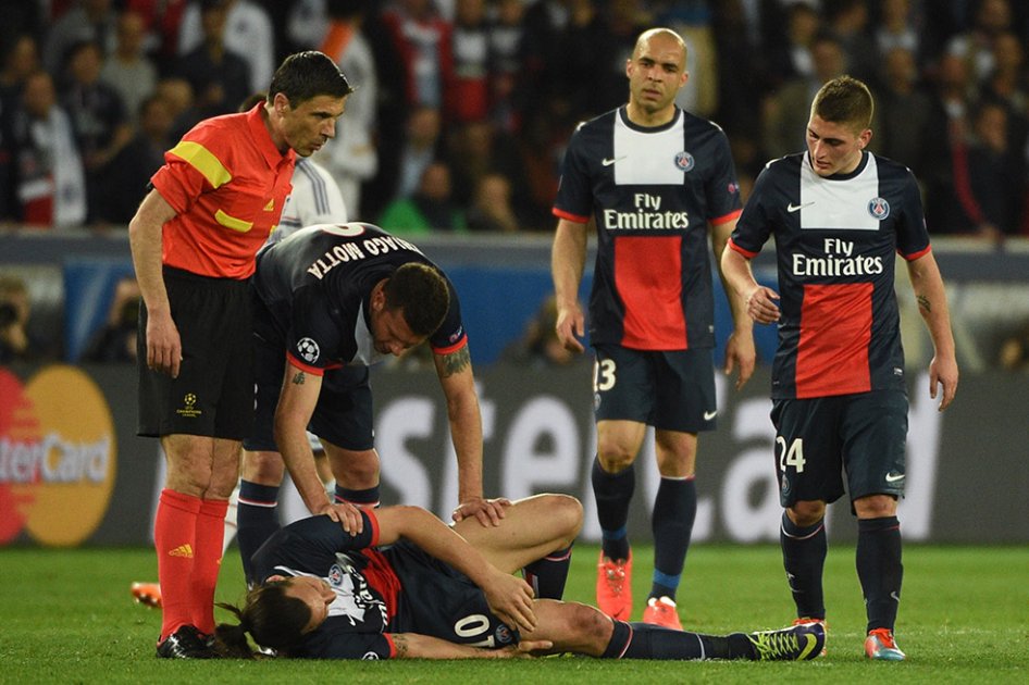 Ibrahimovic se lesionó y será baja por un mes