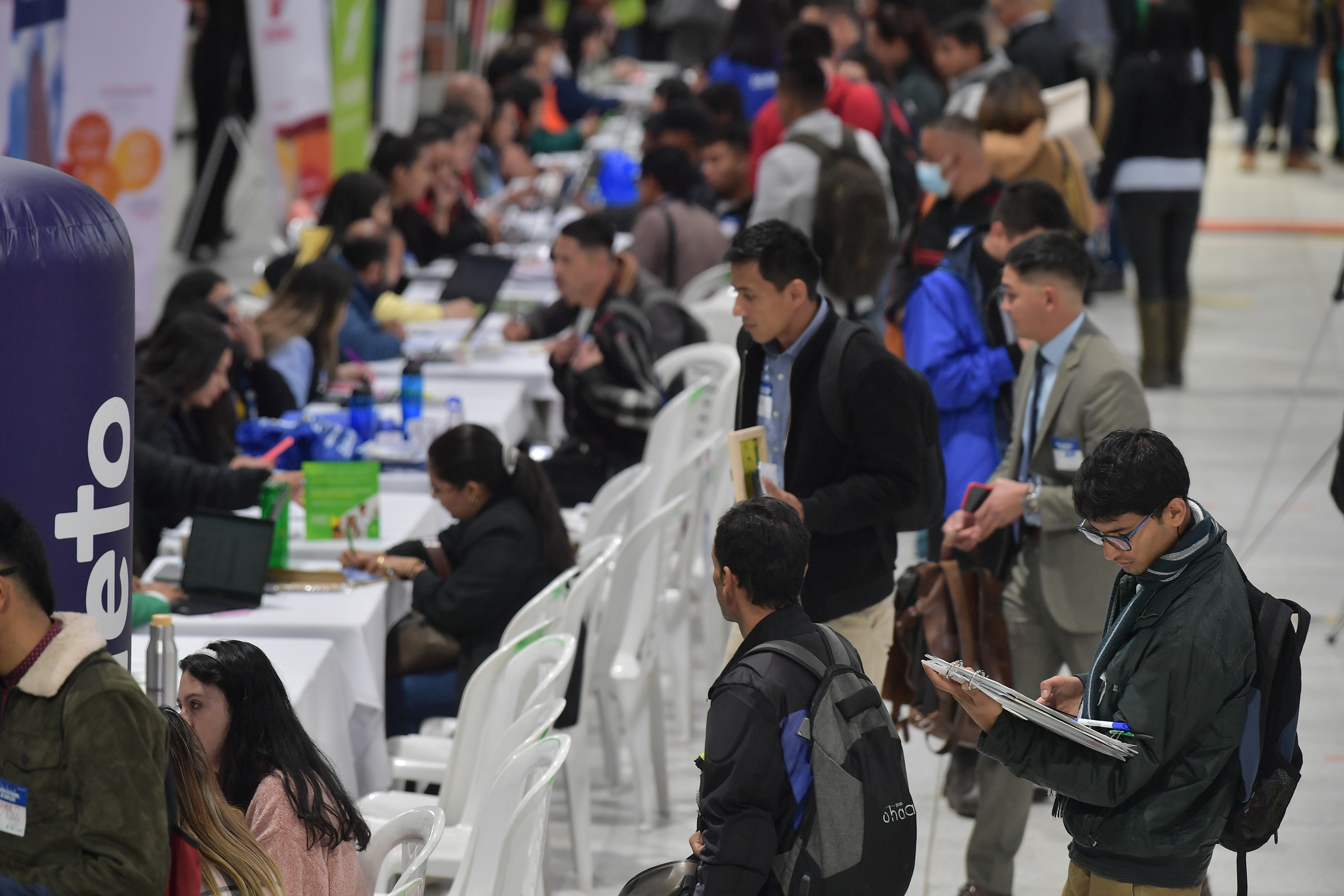 Feria de empleo organizada por la Secretaría Distrital de Desarrollo Económico realizada en el Palacio de los Deportes, la cual busca ofrecer más de 3.000 puestos de trabajo en el sector de la construcción y movilidad.