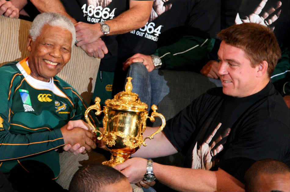 Equipos de fútbol y rugby de Sudáfrica homenajearán juntos a Mandela