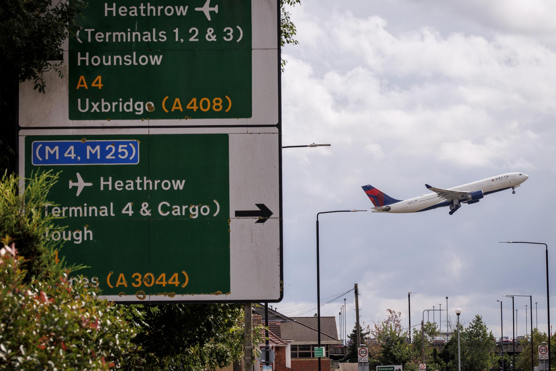 Siguen los retrasos de varios vuelos en aeropuertos de Europa tras un ciberataque