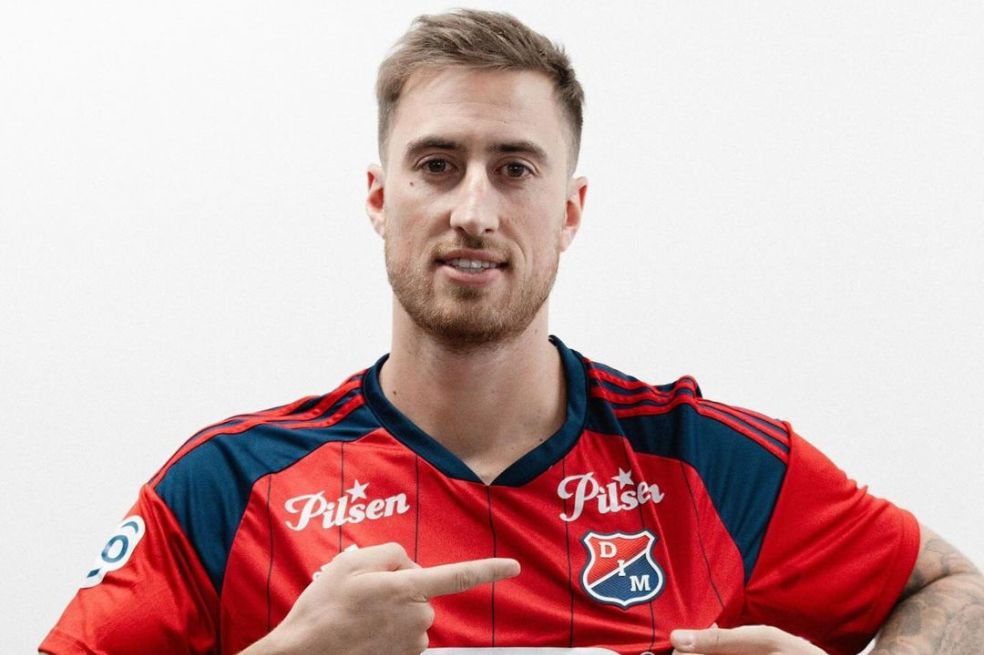 José Aja en su presentación con Independiente Medellín.