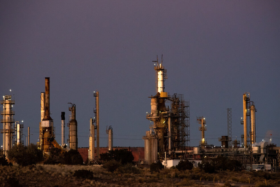 El petróleo se hunde a sus niveles más bajos en casi 20 años