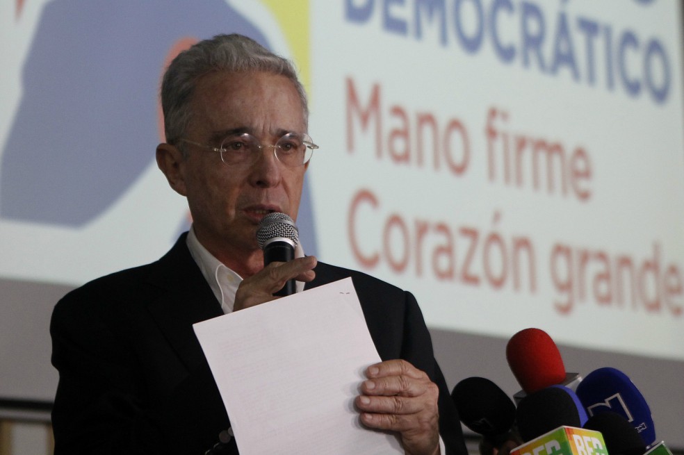 Álvaro Uribe le pide a la Corte Suprema que evalúe fallo que lo compromete