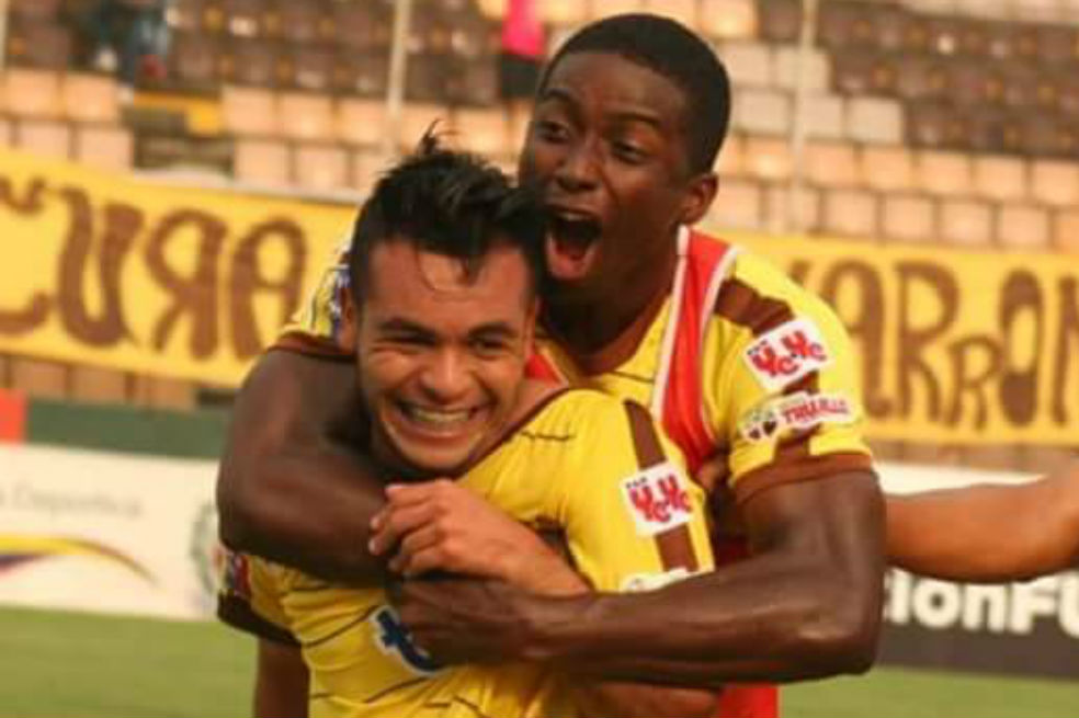 Cese de actividades de jugadores del club llaneros, de la Primera B