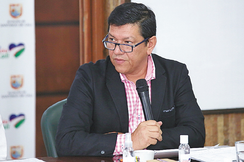 Carlos Rojas, asesor de Despacho, coordinador académico de la Cumbre.
