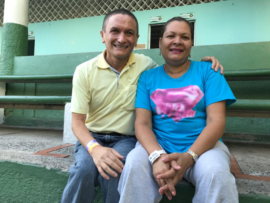 Buque hospital Comfort de EE.UU. atiende venezolanos al norte de Colombia