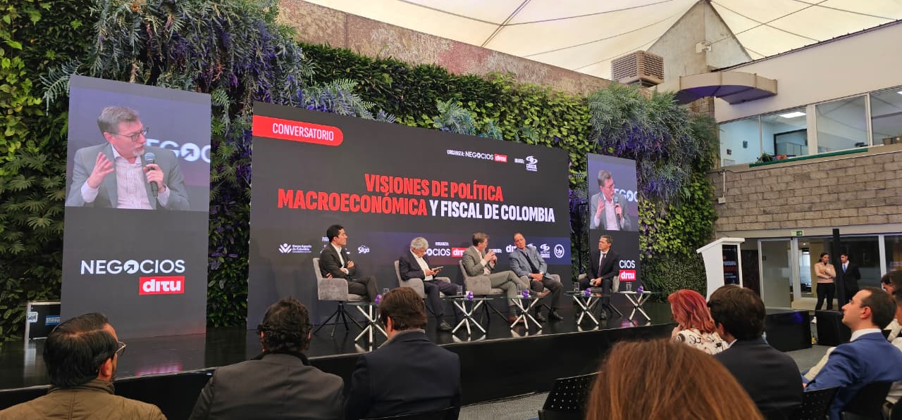 ¿Qué le pasa a la economía colombiana? Gremios y expertos hablaron de problemas y salidas