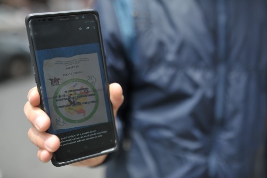 El sendero enrevesado que debe recorrer un líder social amenazado en Bogotá
