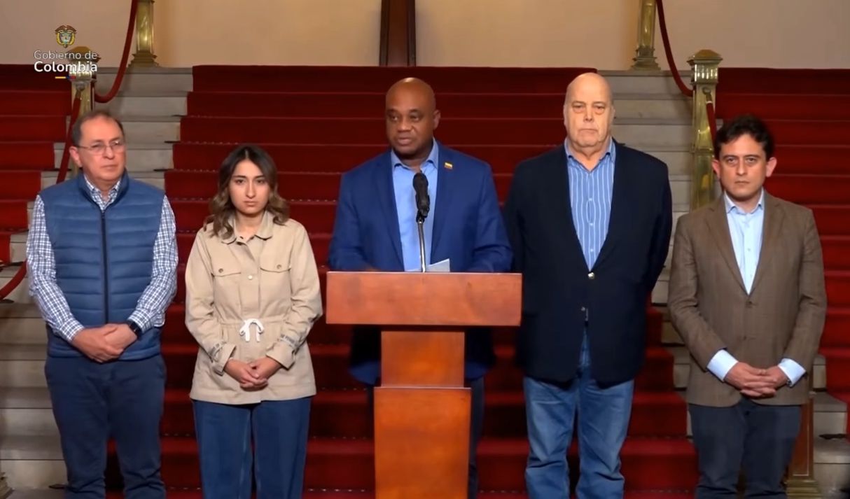 “Seguiremos recibiendo colombianos deportados”: gobierno Petro tras choque con Trump