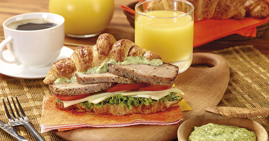 Receta del día: Sándwich de Croissant con pierna de cerdo
