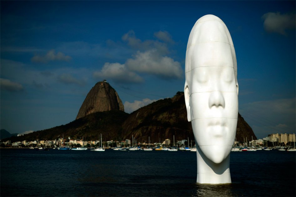 Curiosa escultura en Río de Janeiro