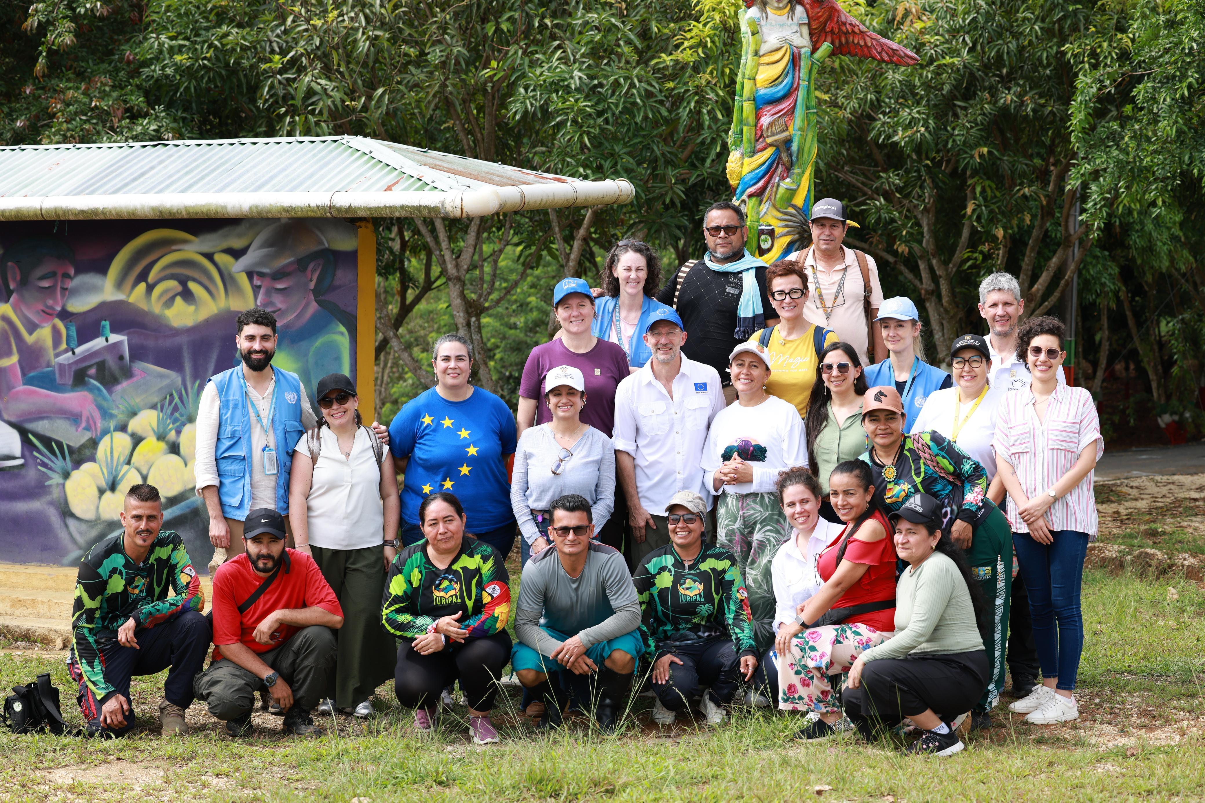 El equipo europeo y otros organismos internacionales en el AETCR de Agua Bonita.