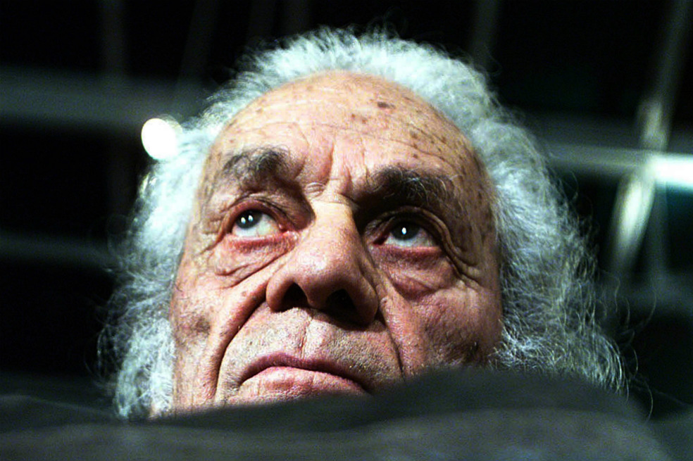La herencia “antipoética” de Nicanor Parra (Verso a verso)