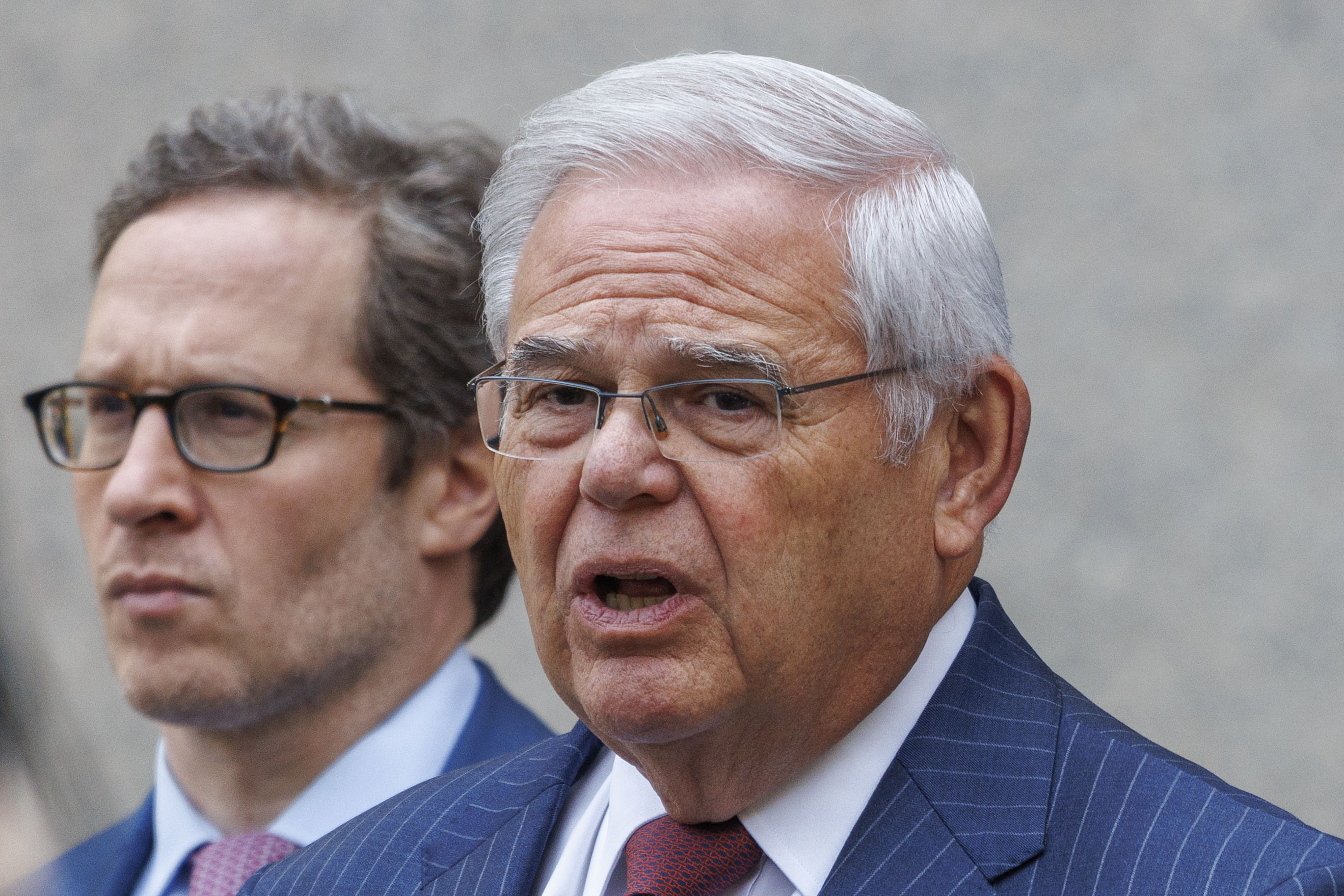 New York (United States), 16/07/2024.- US Senator Bob Menendez of New Jersey speaks to the press outside United States federal court after the jury ruled he and two others are guilty on all counts in his corruption trial in New York, USA, 16 July 2024. (Estados Unidos, Nueva York) EFE/EPA/SARAH YENESEL