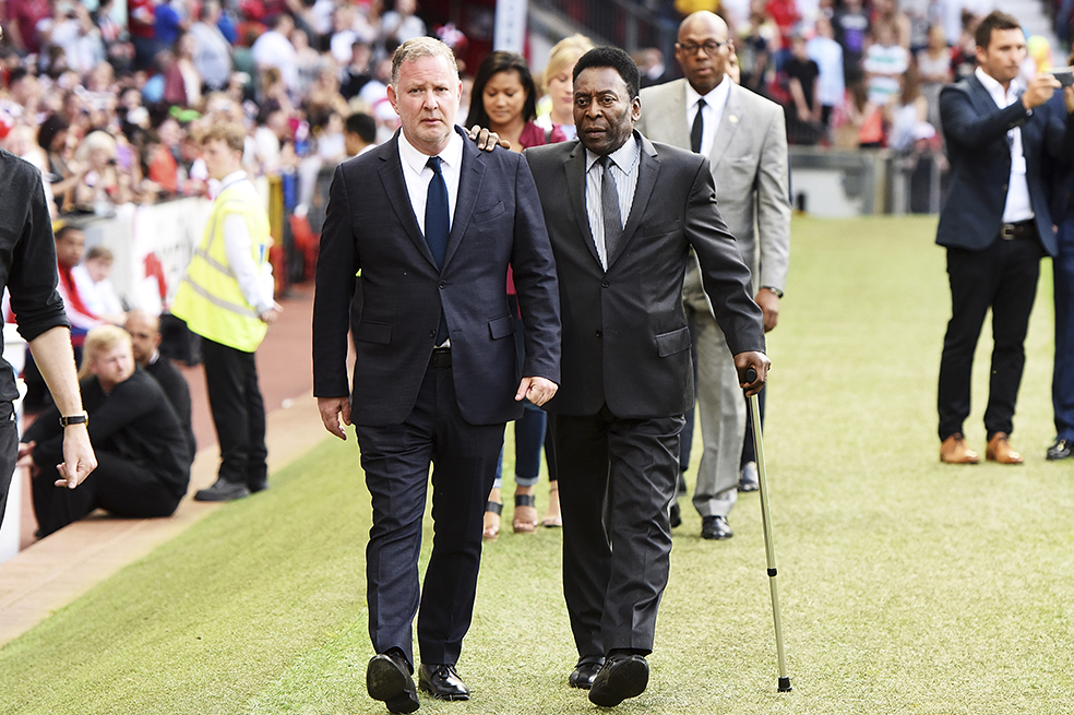 Así cambió físicamente el exjugador de fútbol Pelé con el paso de los años. ‘El rey’ murió batallando contra un cáncer de colon.