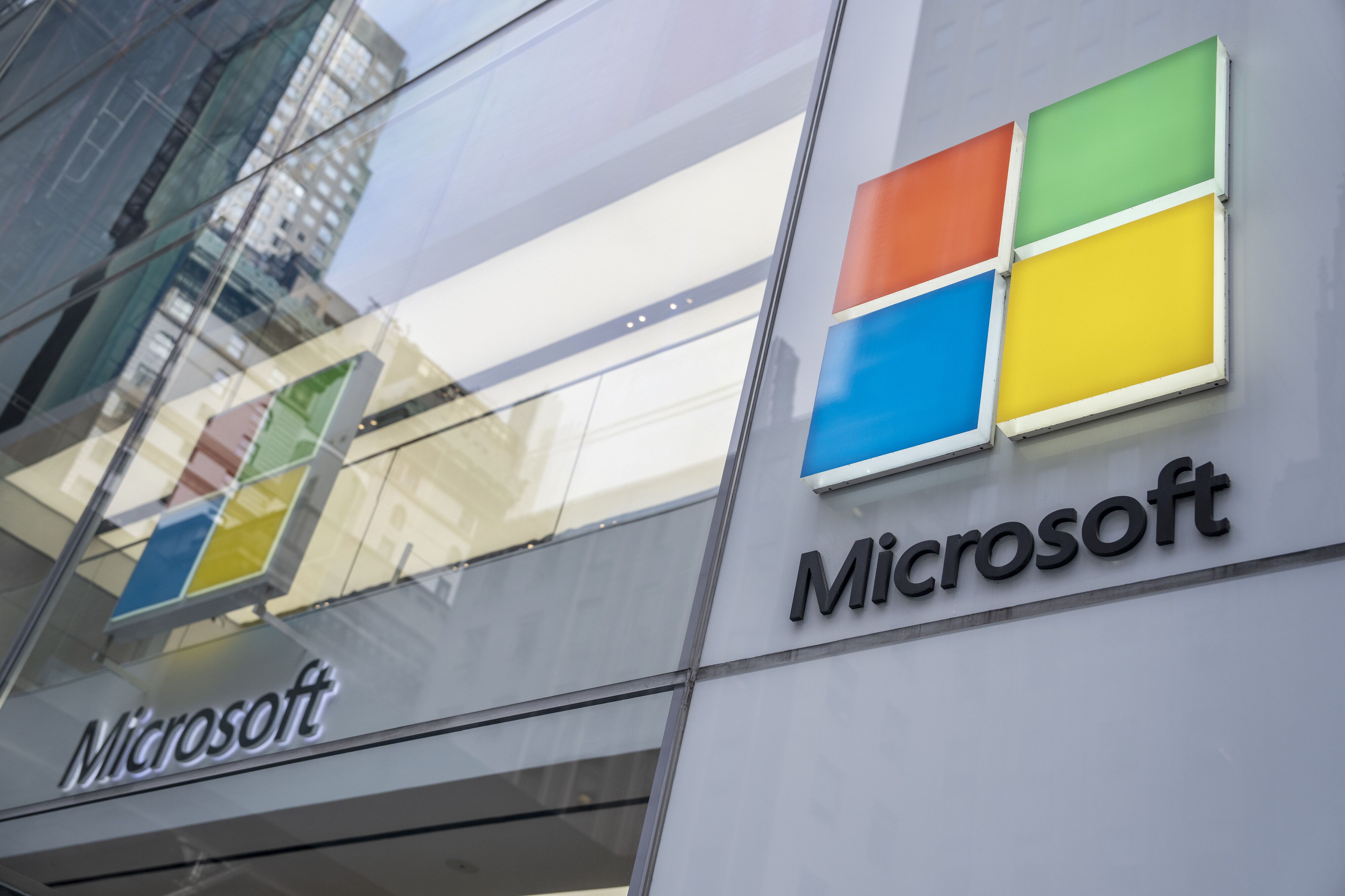 Juez bloquea la adquisición de Activision por parte de Microsoft