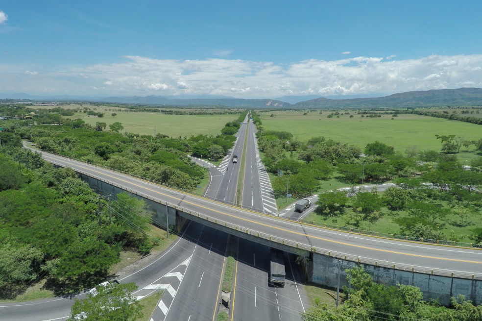 Inversionistas chinos quieren parte de programa vial de Colombia