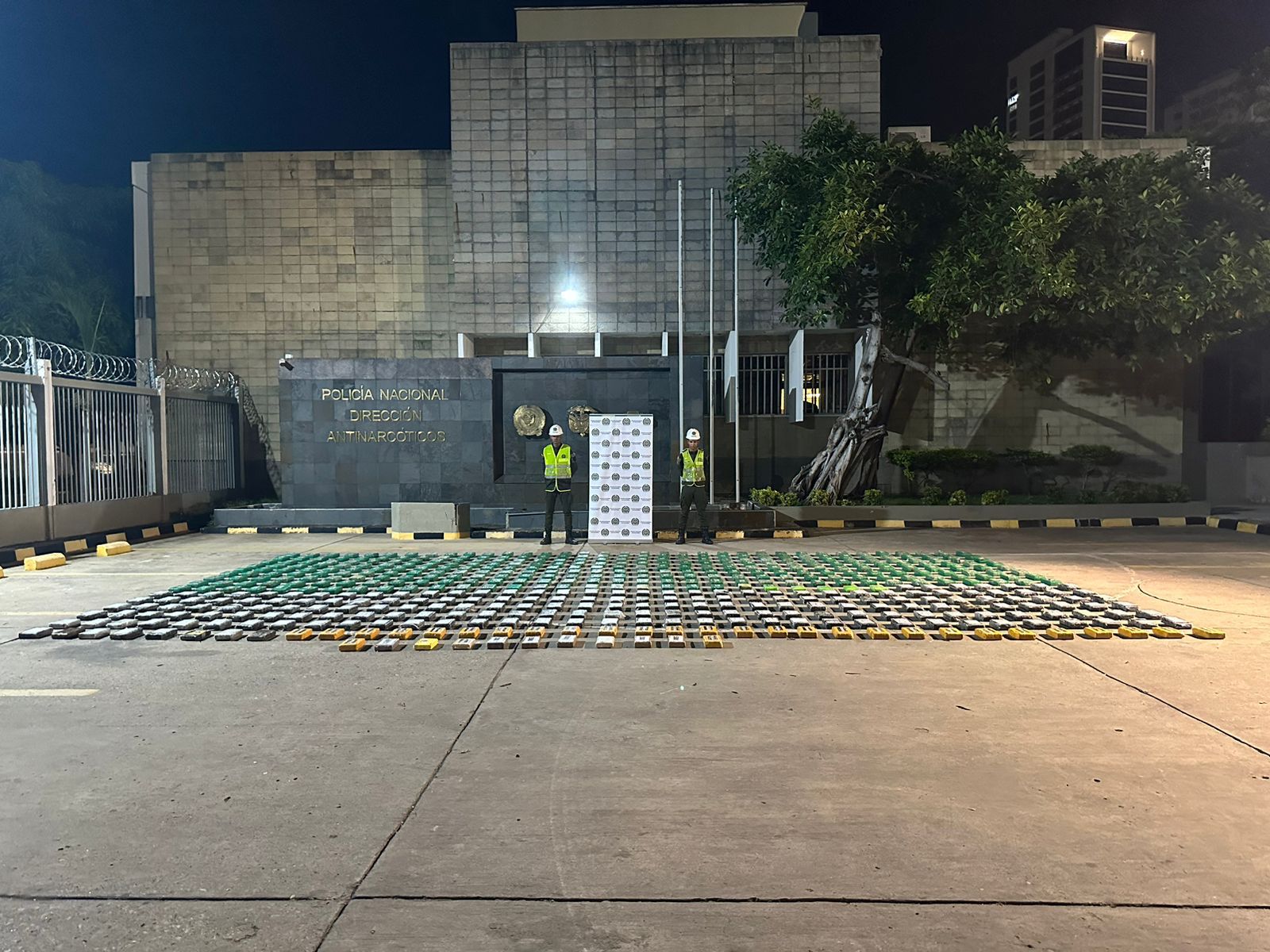 Incautan 1381 kilos de cocaína en puerto de Cartagena con destino a Asia y Europa