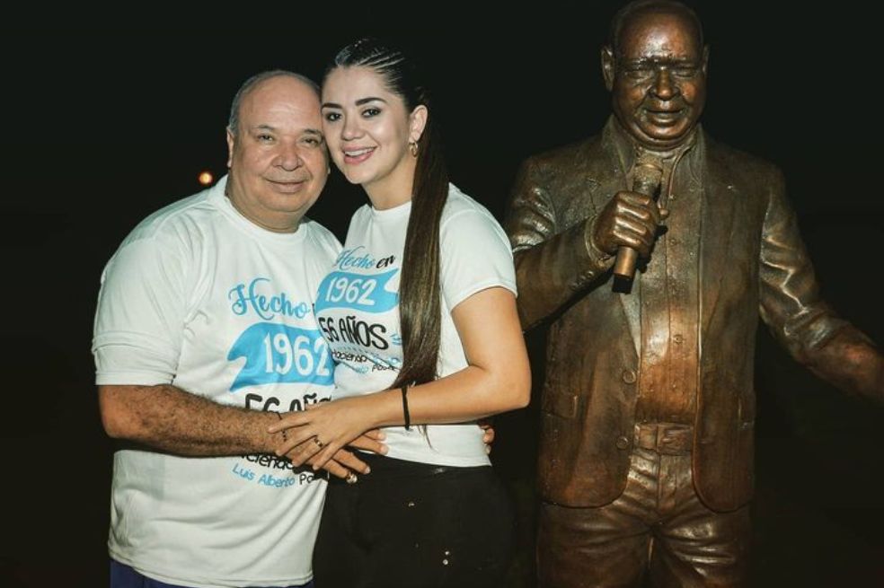 Esposa de Luis Alberto Posada borró fotos con él por marketing. Esto dijo
