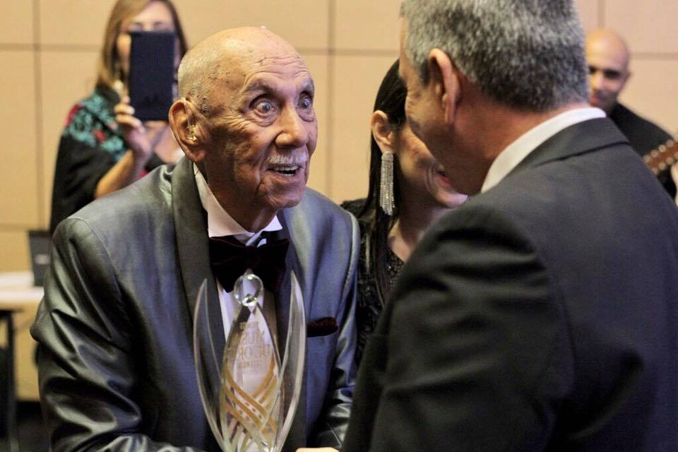 Homenaje a León Cardona: un bambuquito para cambiar al mundo