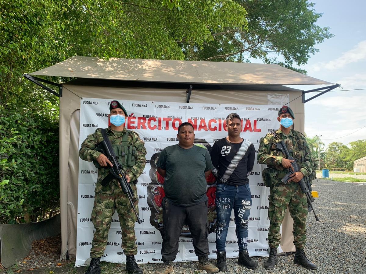 Caen dos hombres de confianza de alias ‘Mayimbú’ en reten del Ejército