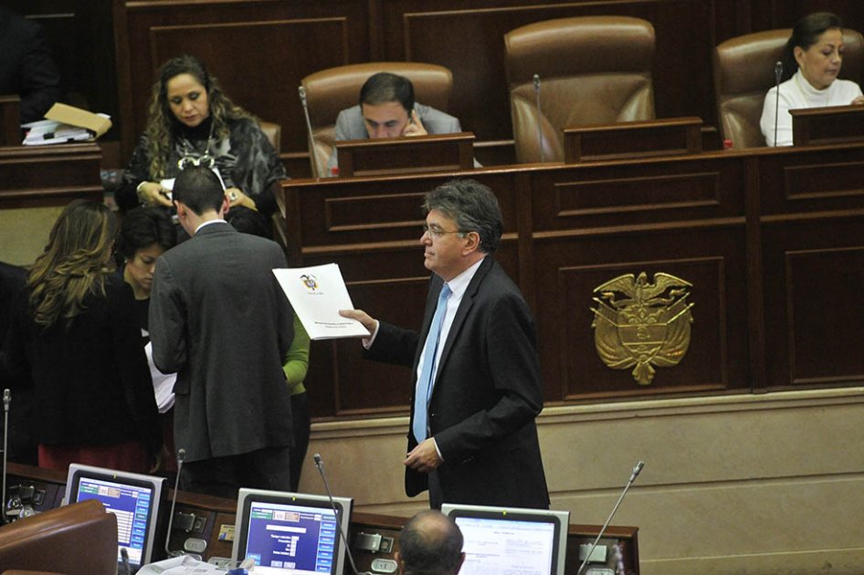 El ministro de Hacienda, Mauricio Cárdenas, durante el debate de aprobación de la reforma tributaria en diciembre de 2014. / Archivo - El Espectador