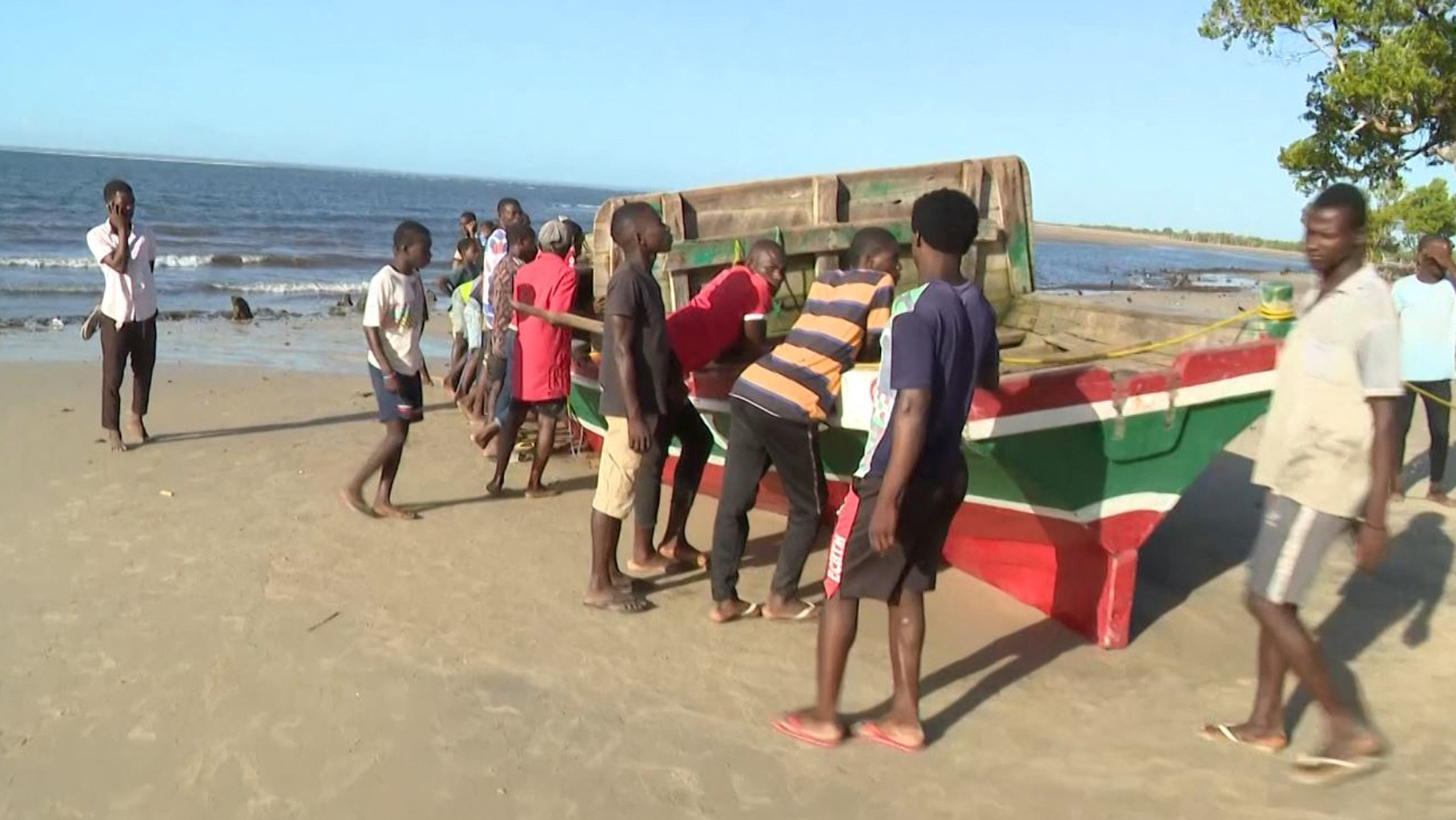 Tragedia en Mozambique: naufragio de un barco deja más de 90 personas muertas