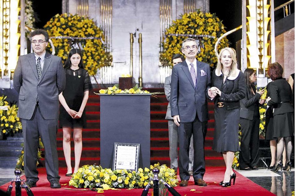 El lunes 21 de abril se le realizó el homenaje póstumo a García Márquez, en el Palacio de Bellas Artes (México D.F.), con la presencia de sus seres queridos. / EFE