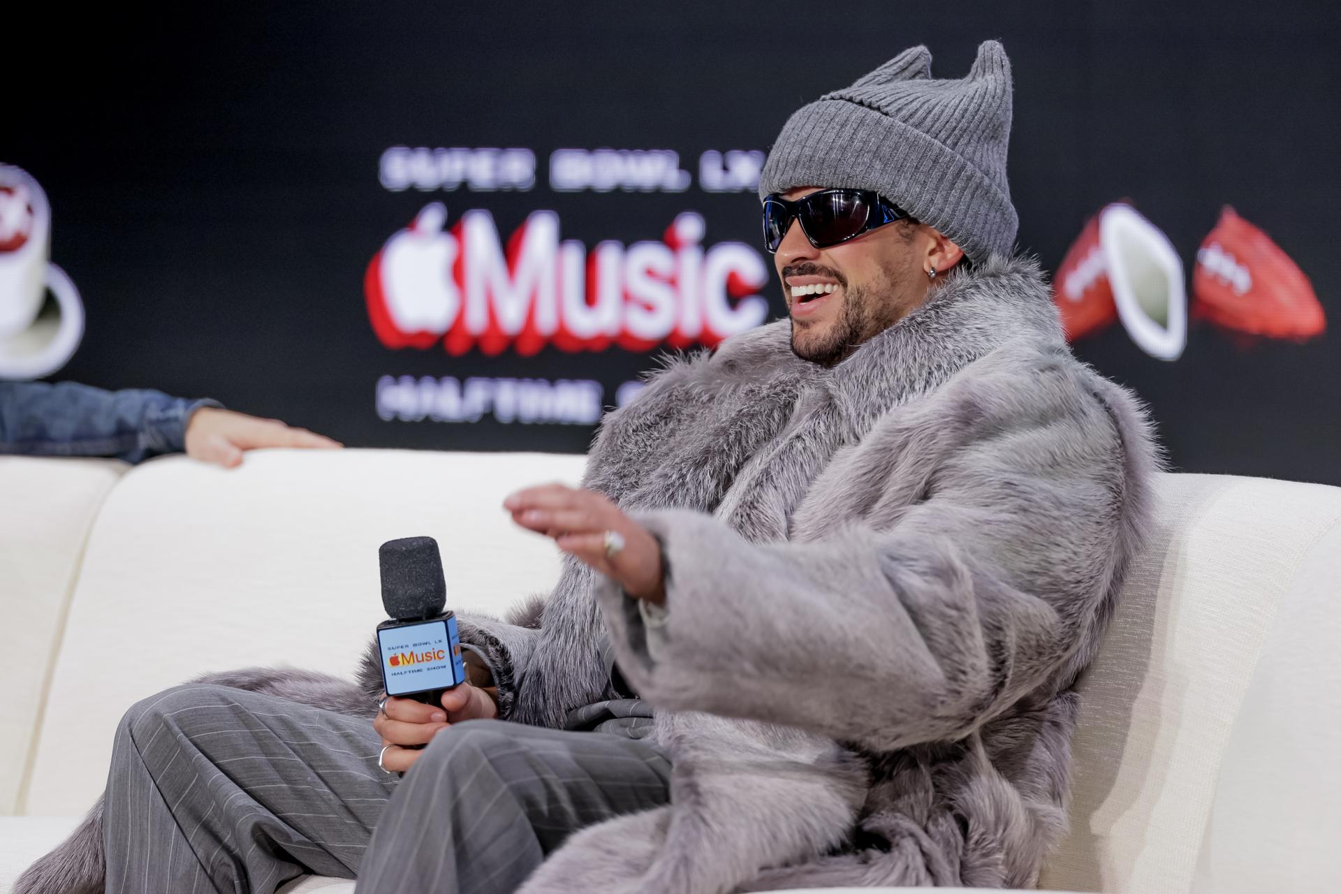 SAN FRANCISCO (United States), 05/02/2026.- Bad Bunny participates in the Super Bowl LX Pregame & Apple Music Halftime Show press conference at the Moscone Convention Center in San Francisco, California, USA, 05 February 2026. The AFC Champion New England Patriots face the NFC Champion Seattle Seahawks in Super Bowl LX at Levi's Stadium in Santa Clara, California, USA, 08 Februay 2026. EFE/EPA/CHRIS TORRES
