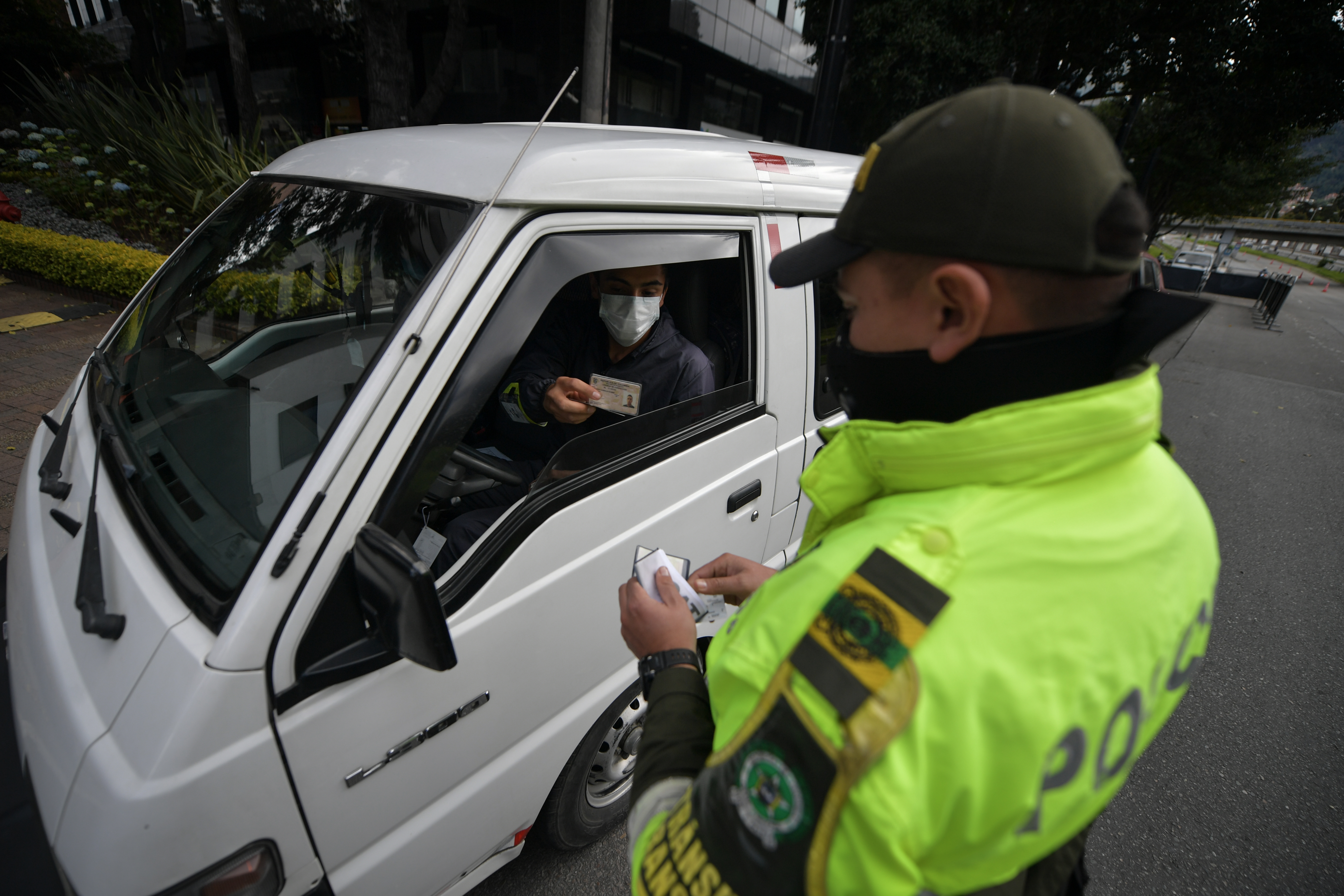 Aspectos de la Avenida caracas con calle 72, zona de cuarentena sectorizada decretada por la alcaldía por la pandemia del coronavirus covid – 19