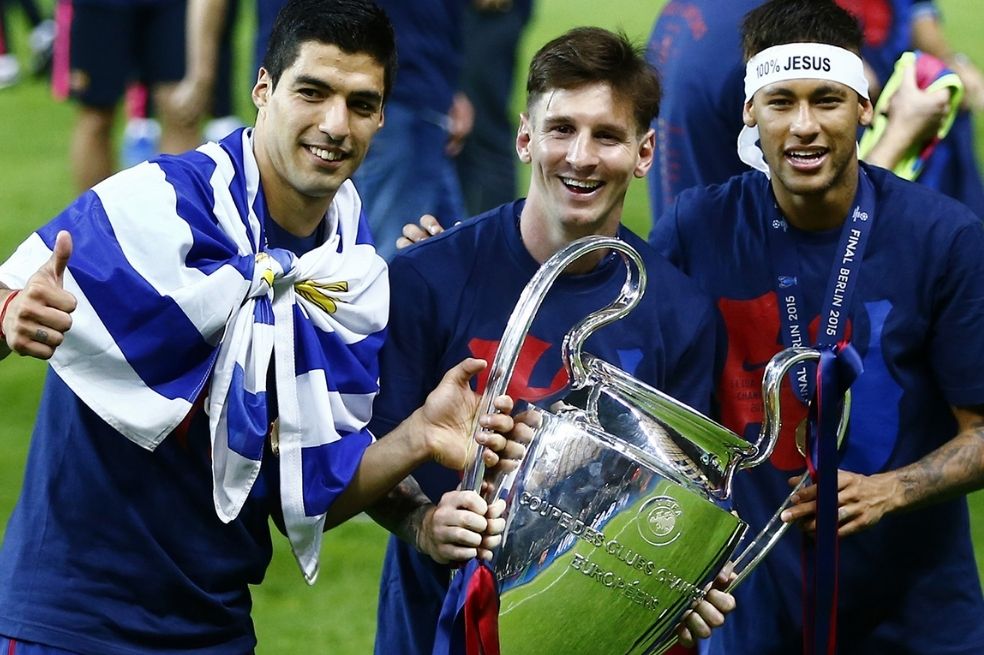 Pasaron algunos años y hubo tiempo de renovación. En 2015, Messi y el Barcelona consiguieron su cuarta Champions juntos y volvieron a dominar al mundo. Luis Suárez, Neymar y el astro argentino conformaron el tridente más letal que ha visto la historia del fútbol.