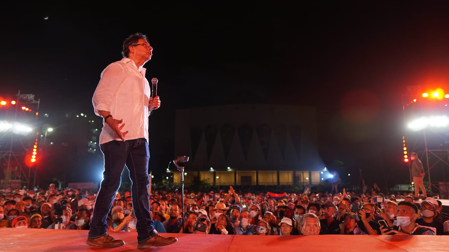 Encuesta Invamer de octubre: Petro, el más favorecido de los precandidatos