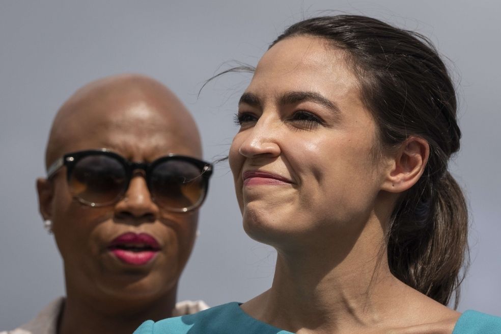 Alexandria Ocasio-Cortez viene a Colombia y se reunirá con Gustavo Petro
