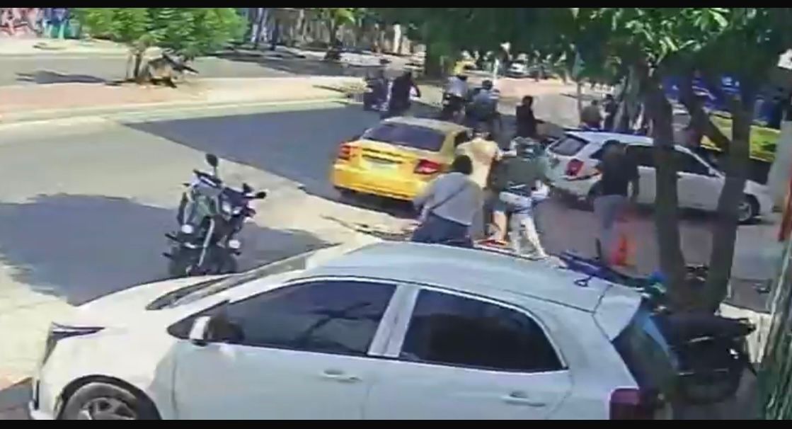 Frustran secuestro en Santa Marta: víctima fue hallada en un taxi donde había una granada