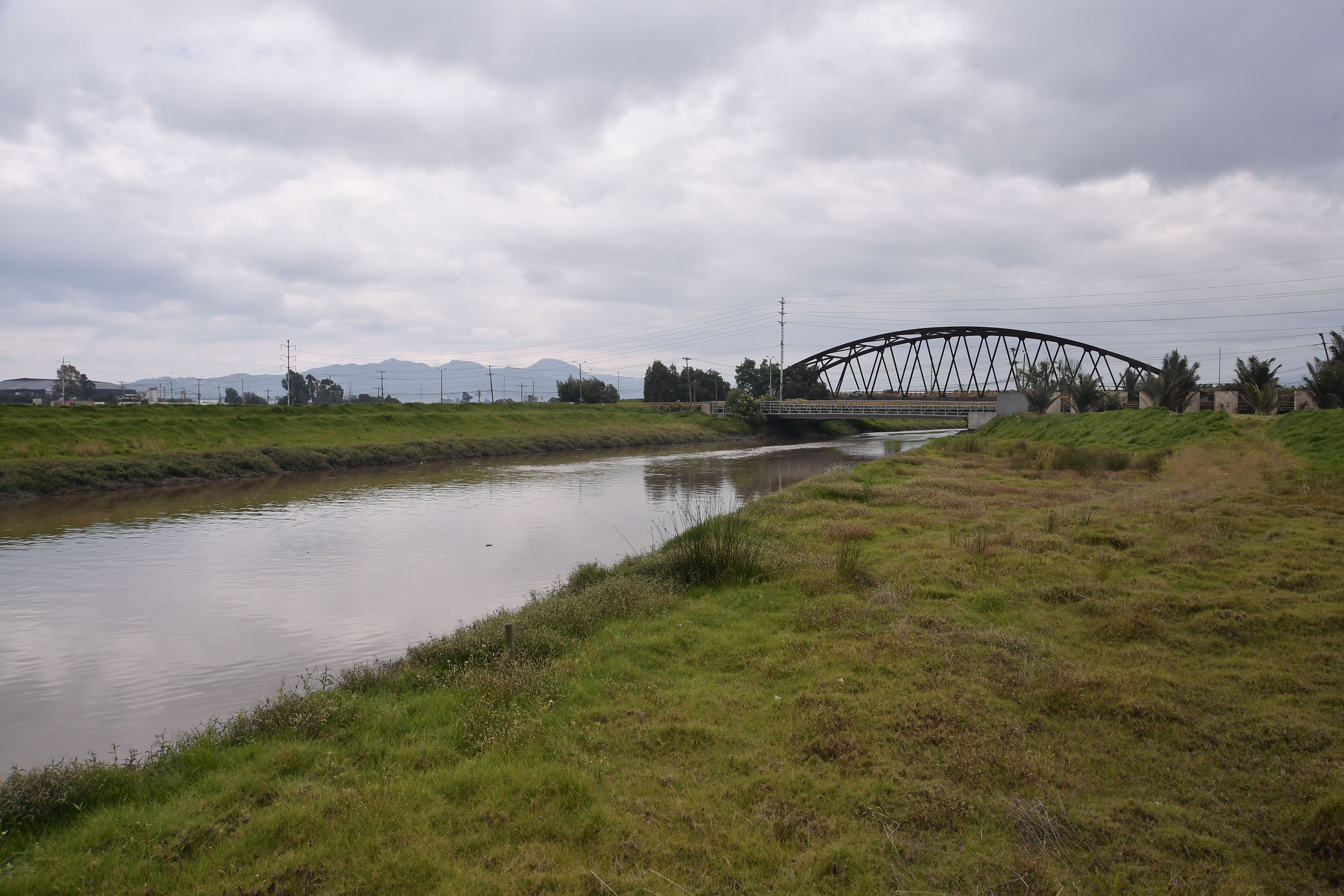 Recorrido de navegación del río Bogotá por parte de la CAR