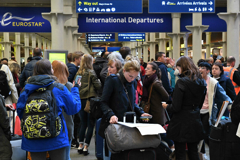 Londres da un paso decisivo para abandonar la UE mientras crece la incertidumbre por su salida