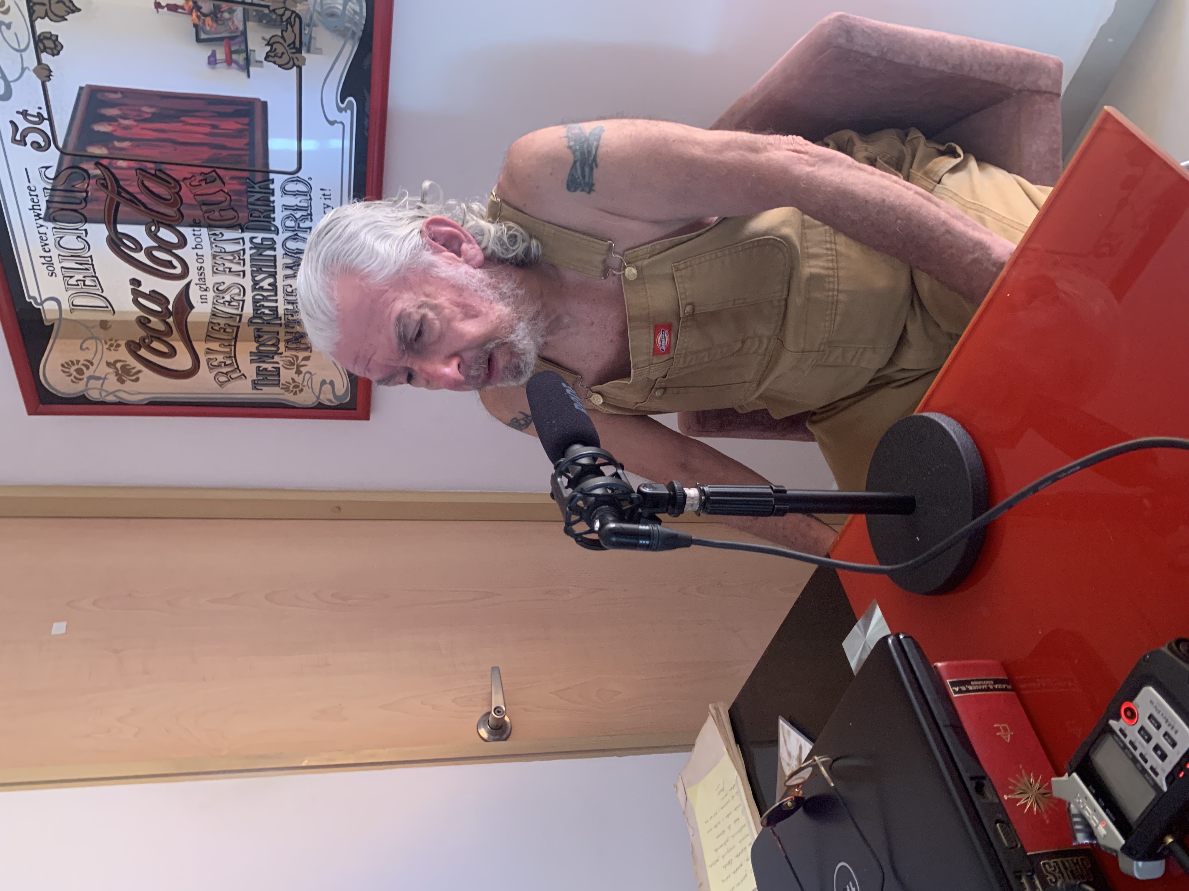 Joaquín Bretón, protagonista de una de las historias de este libro, descubrió por casualidad que un hermano suyo había peleado en la Segunda Guerra Mundial.