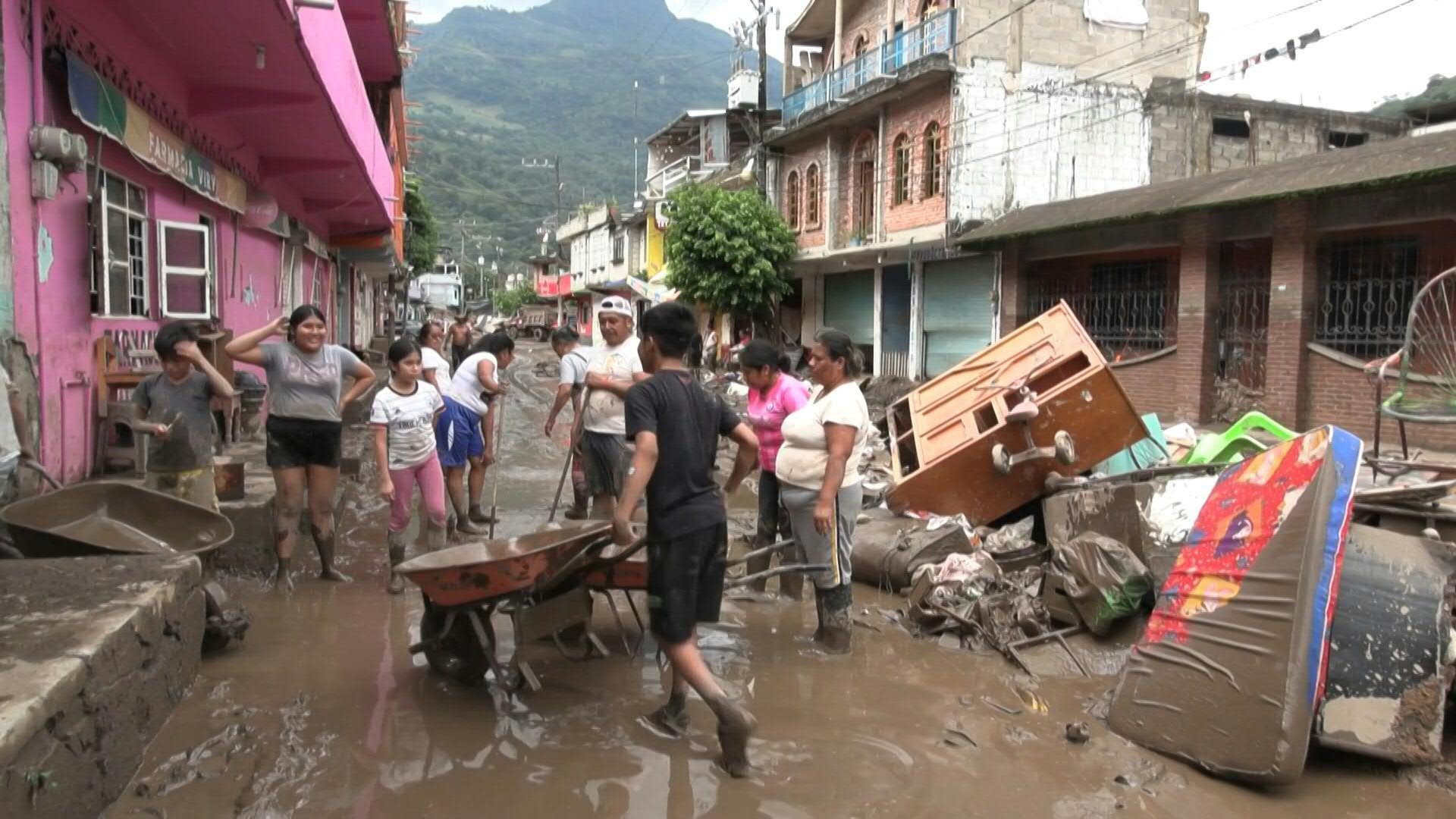 Lluvias en México: víctimas claman por ayuda ante riesgo sanitario