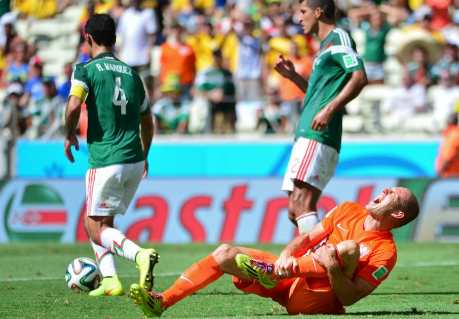 Robben reconoce que se tiró en el penalti que dio victoria a Holanda