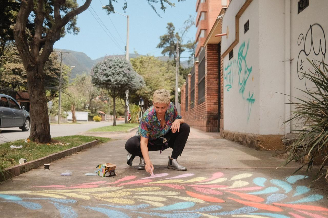 La actividad fue liderada por las galerías Kasa Kitsch, Galería 12:00, Christopher Paschall, Sextante / Taller Arte Dos Gráfico, que tienen sus sedes en el barrio El Nogal de Bogotá.