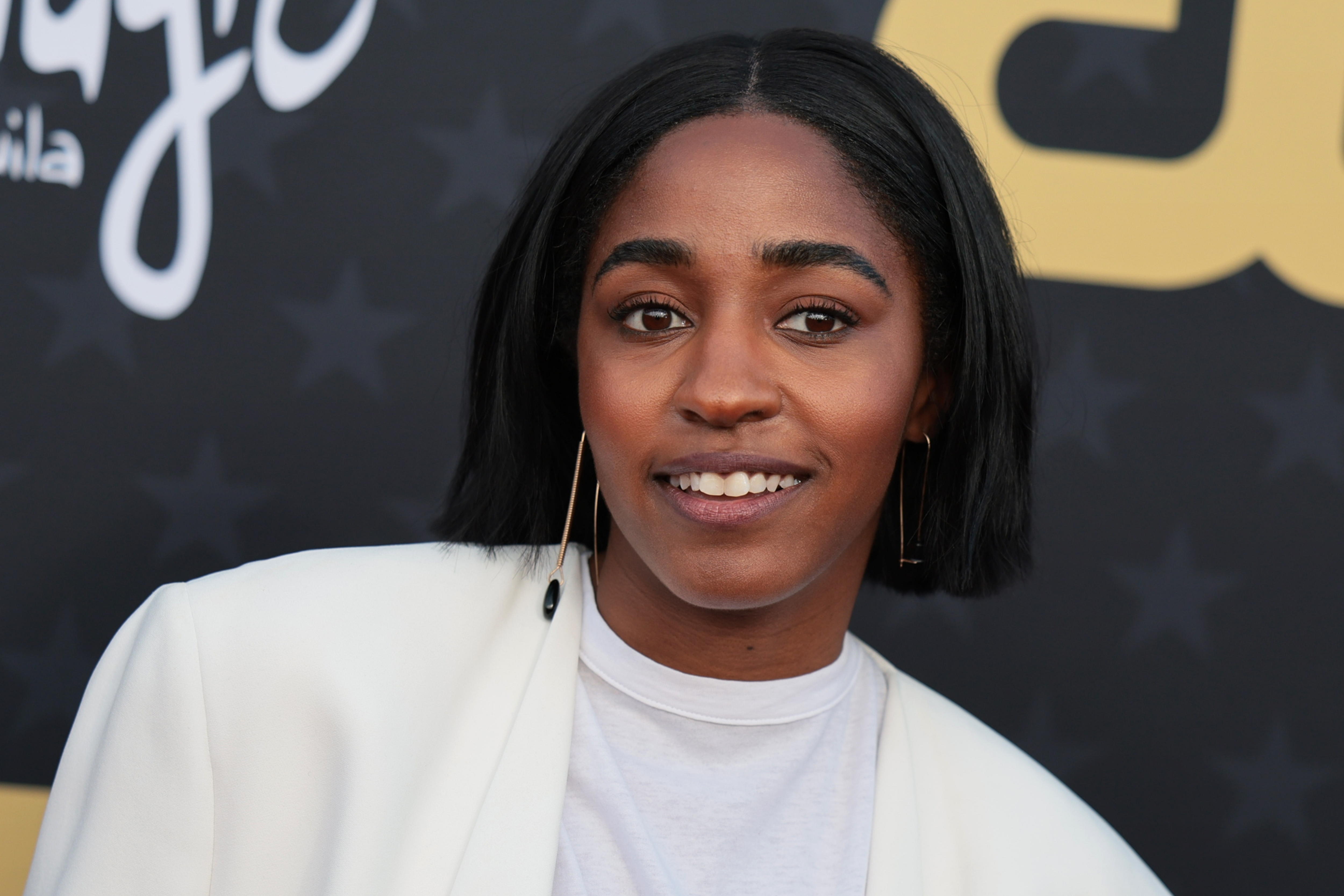 Santa Monica (United States), 14/01/2024.- US actor Ayo Edebiri attends the 29th Critics Choice Awards at The Barker Hangar in Santa Monica, California, USA, 14 January 2024. EFE/EPA/ALLISON DINNER