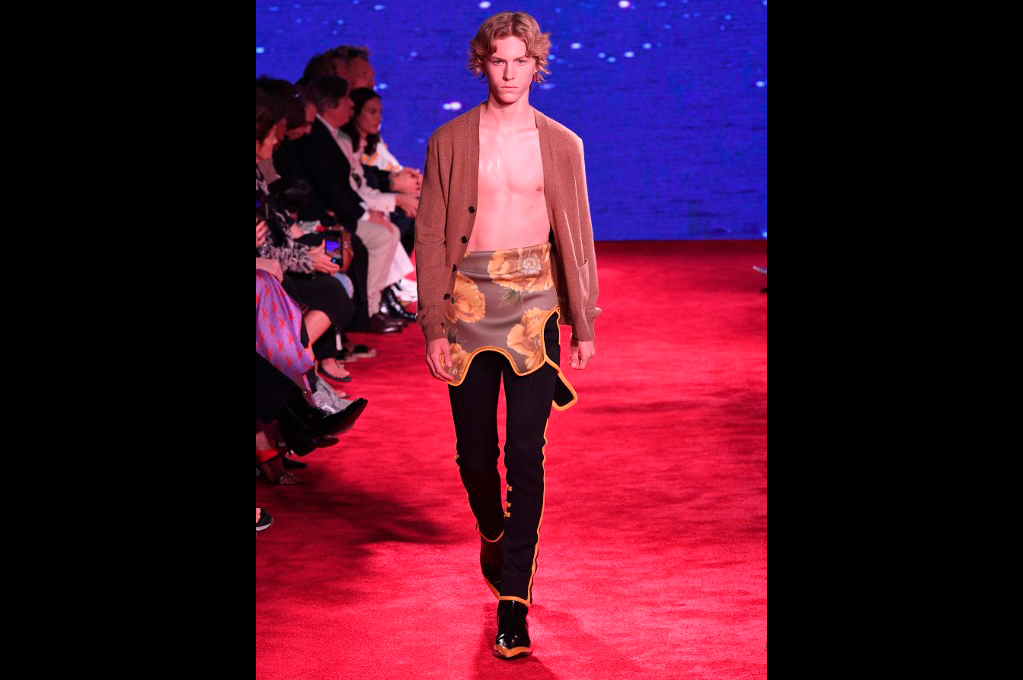 Calvin Klein sumerge su pasarela de Nueva York en «Jaws»