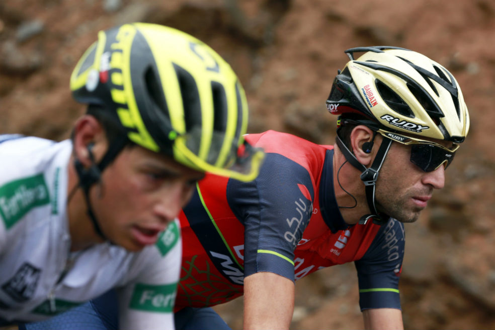 Chaves y Nibali le descuentan 20 segundos a Froome
