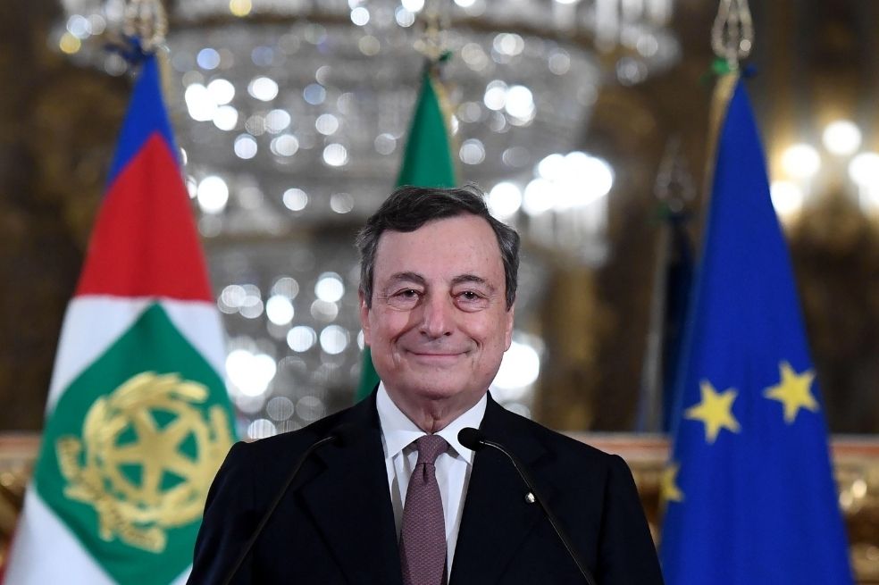 “Súper Mario Draghi”: el hombre que salvó el euro ahora va por el rescate de Italia