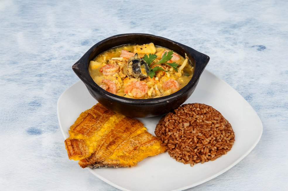 La receta de cazuela de mariscos no existiría sin manglares ni cocos
