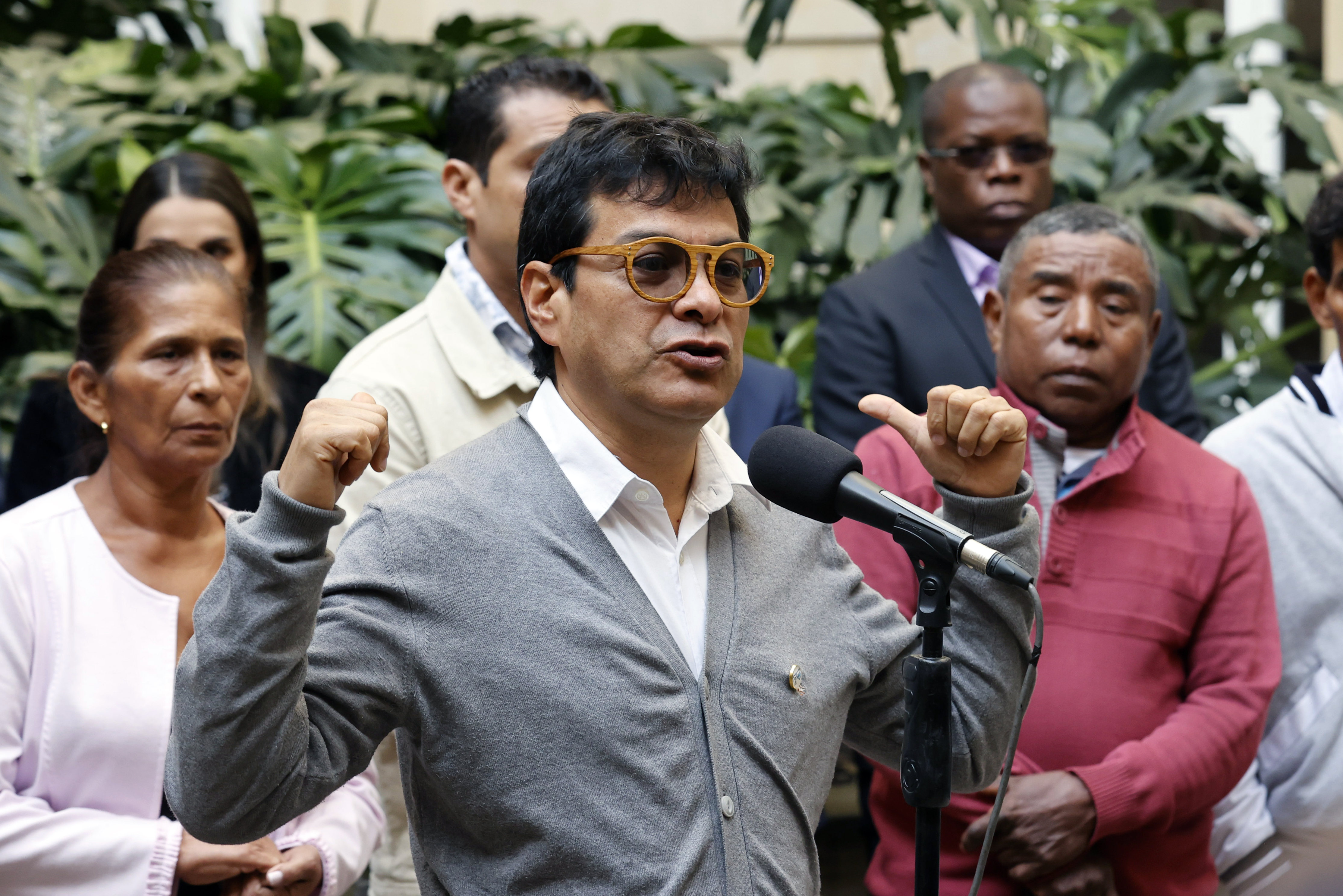 Los tropiezos del alto comisionado para lograr la paz total