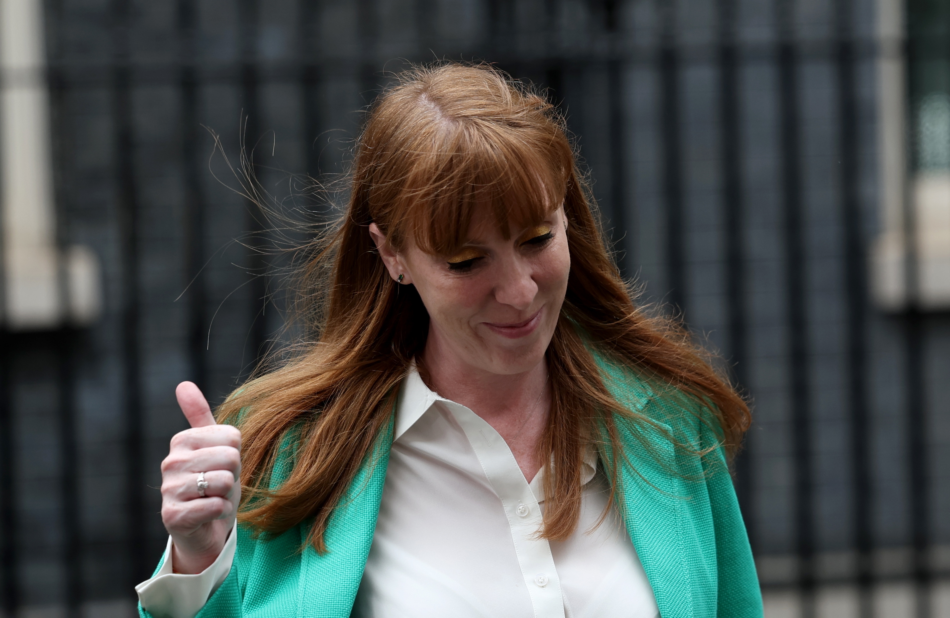 London (United Kingdom), 04/07/2024.- Angela Rayner who has been appointed as Secretary of State for Levelling Up, Housing and Communities, leaves Downing Street in London, Britain, 05 July 2024. Labour party leader Keir Starmer became the country's new prime minister on 05 July, after his party won a landslide victory in the general election. New prime minister Starmer will appoint his cabinet of the new government. (deslizamiento de tierras, Reino Unido, Londres) EFE/EPA/ANDY RAIN