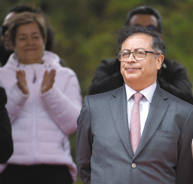 Cuatro episodios por los que la aprobación de Petro cayó 23 puntos en un año
